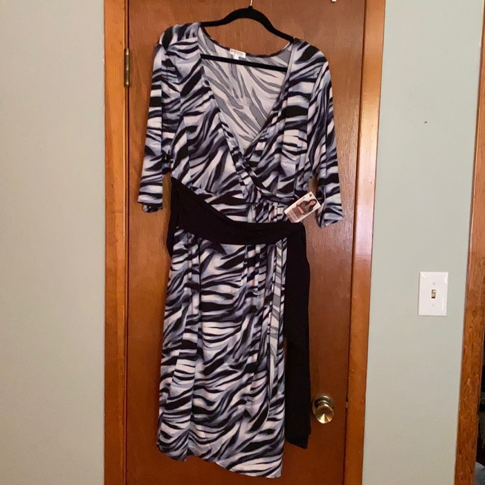 Kiyonna zebra dress with sash - Picture 3 of 8